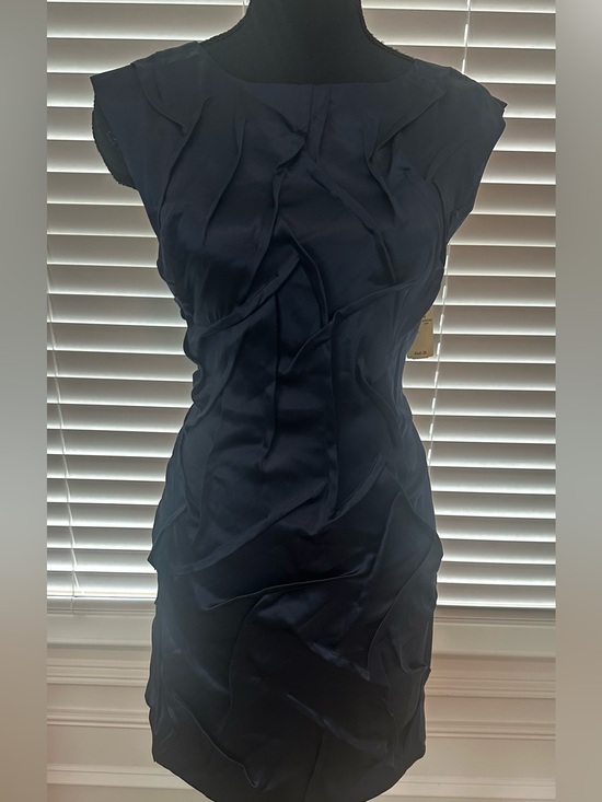 Alice + Olivia Dresses & Skirts - Alice + Olivia Navy Sculpted Sheath Mini Dress